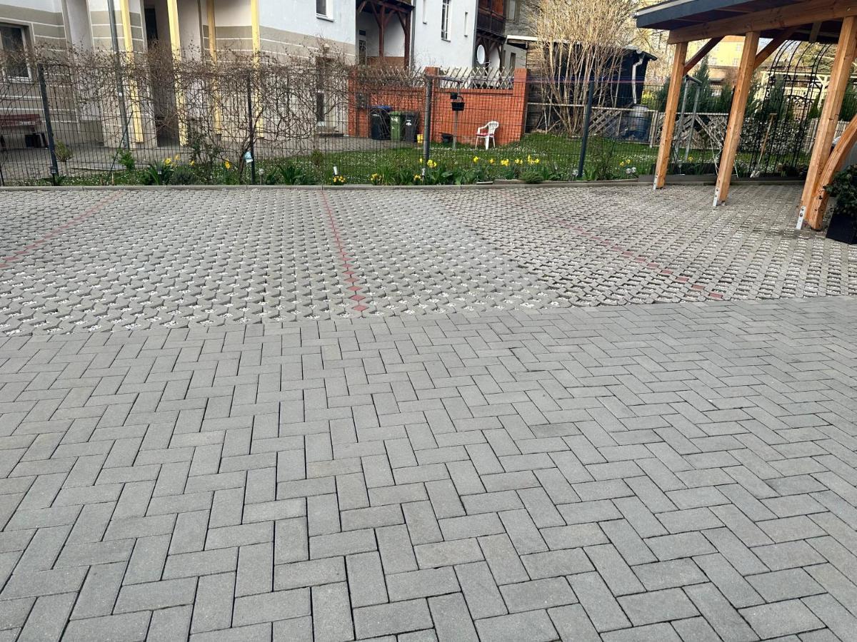 Апартаменты Kaethe-Kollwitz-Strasse 54, F2 Альтенбург Экстерьер фото